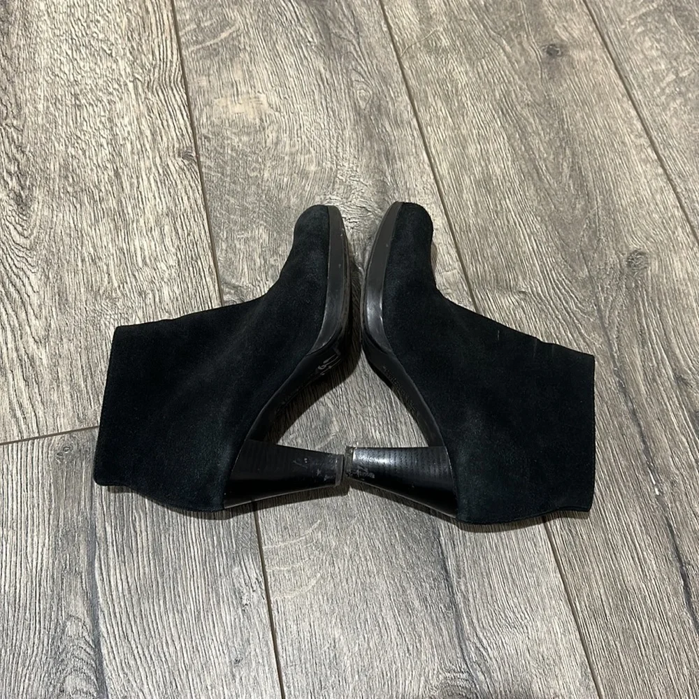 • La Canadianne • Women’s Ankle Heeled Booties Suede Black 7.5 Leather